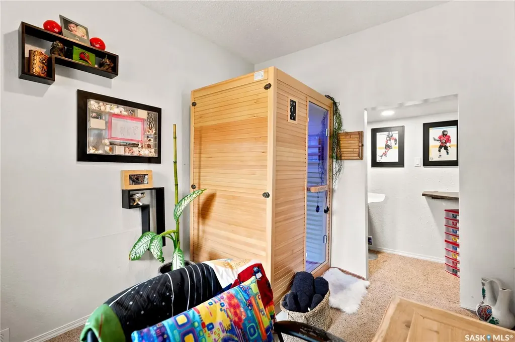 1001 4th Avenue NE Moose Jaw SK S6H 1H9