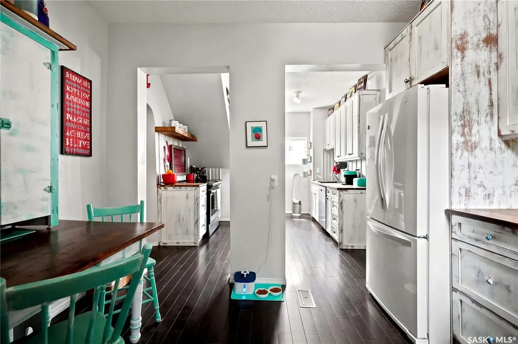 1001 4th Avenue NE Moose Jaw SK S6H 1H9