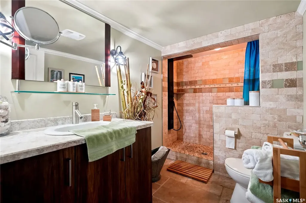 1001 4th Avenue NE Moose Jaw SK S6H 1H9