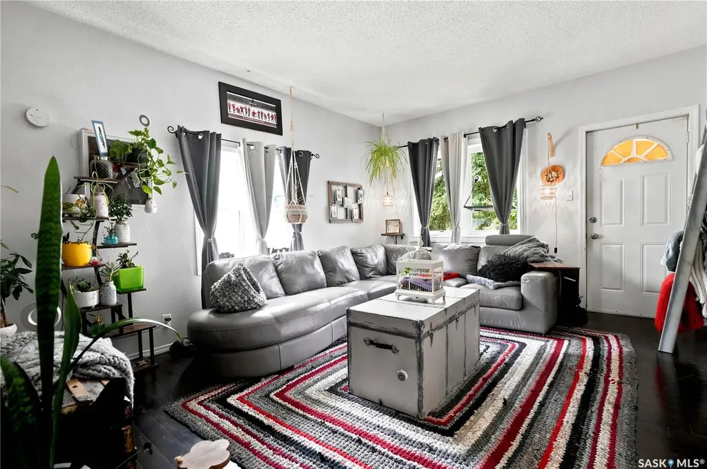1001 4th Avenue NE Moose Jaw SK S6H 1H9