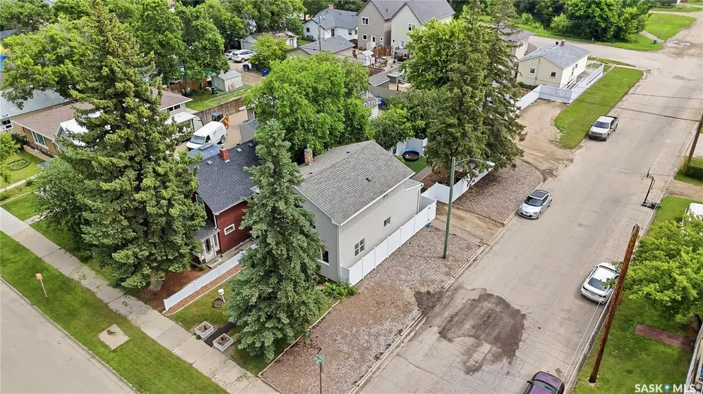 1001 4th Avenue NE Moose Jaw SK S6H 1H9