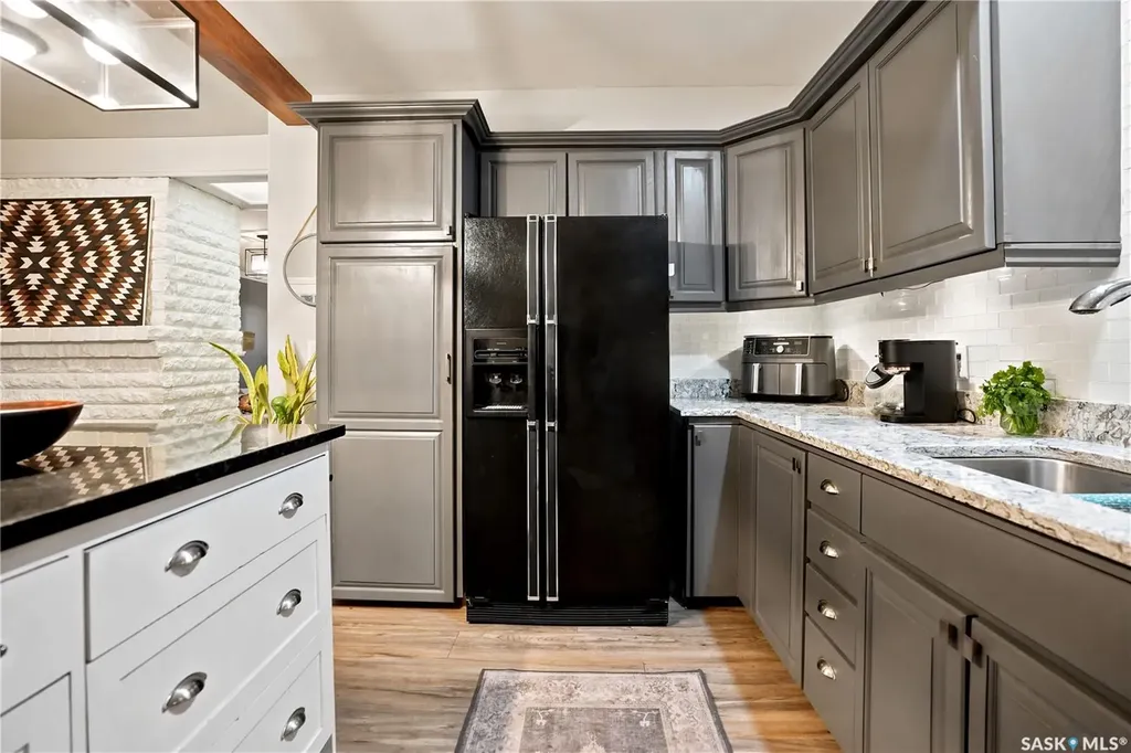 1157 3rd Avenue NW Moose Jaw SK S6H 3V1