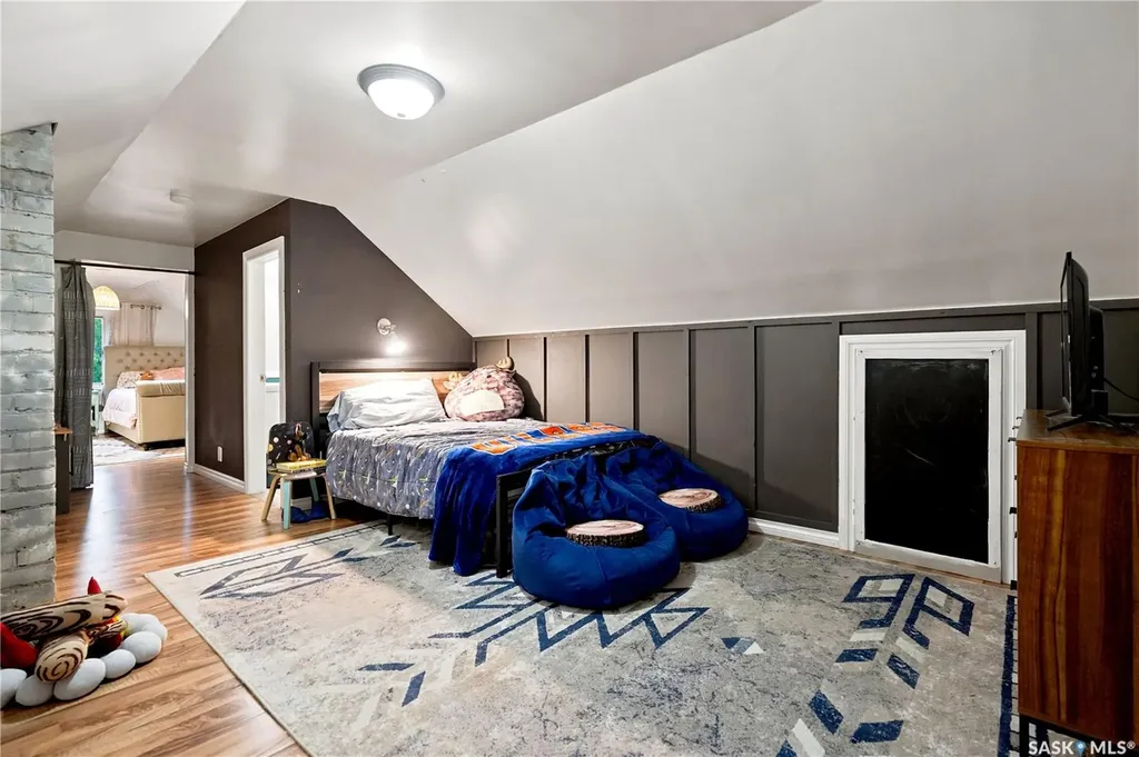 1157 3rd Avenue NW Moose Jaw SK S6H 3V1