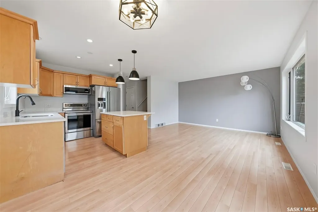 125 Meadowlark Park Warman SK S0K 0A1