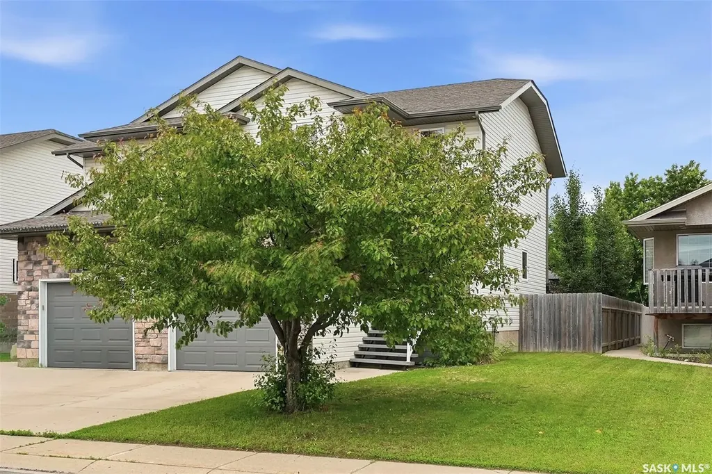 125 Meadowlark Park Warman SK S0K 0A1