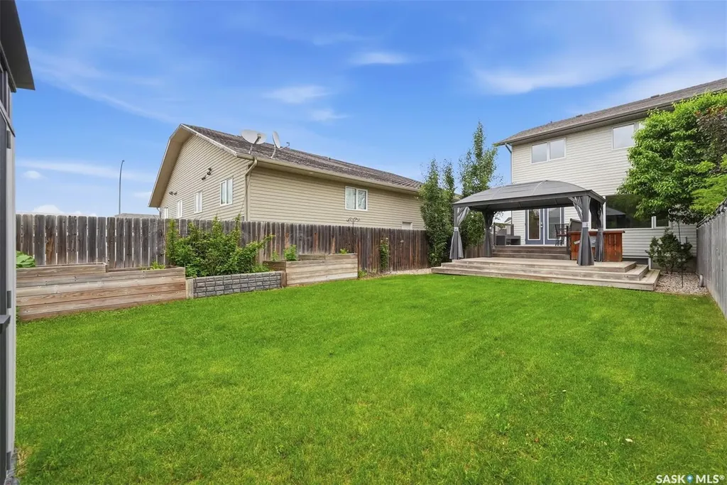 125 Meadowlark Park Warman SK S0K 0A1