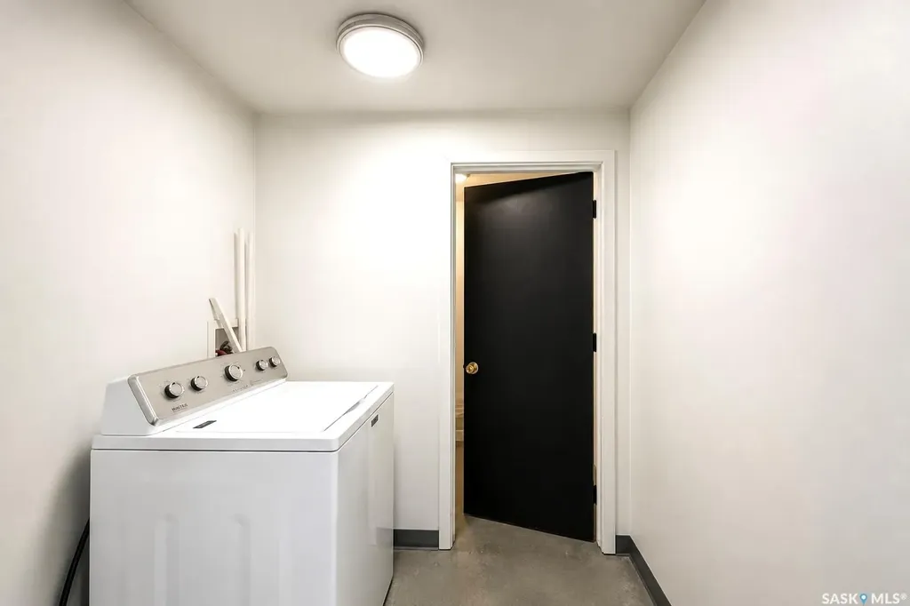 1004 17th Street W Saskatoon SK S7M 1E3