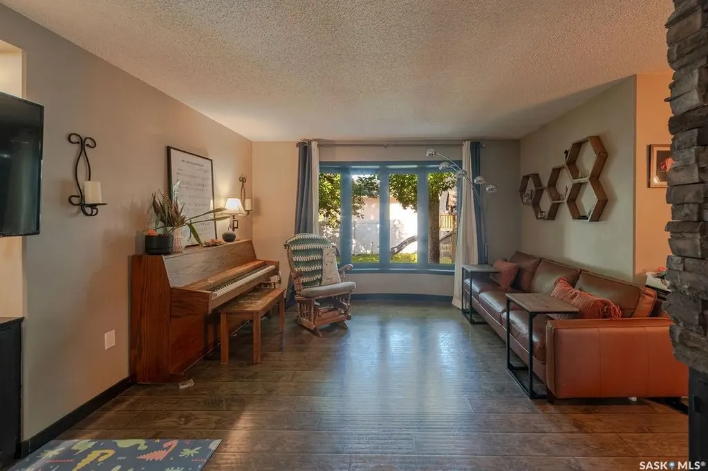 7603 Discovery Road Regina SK S4X 1C9