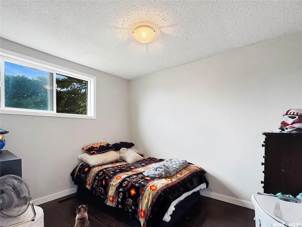 862 109th Street North Battleford SK S9A 2C9
