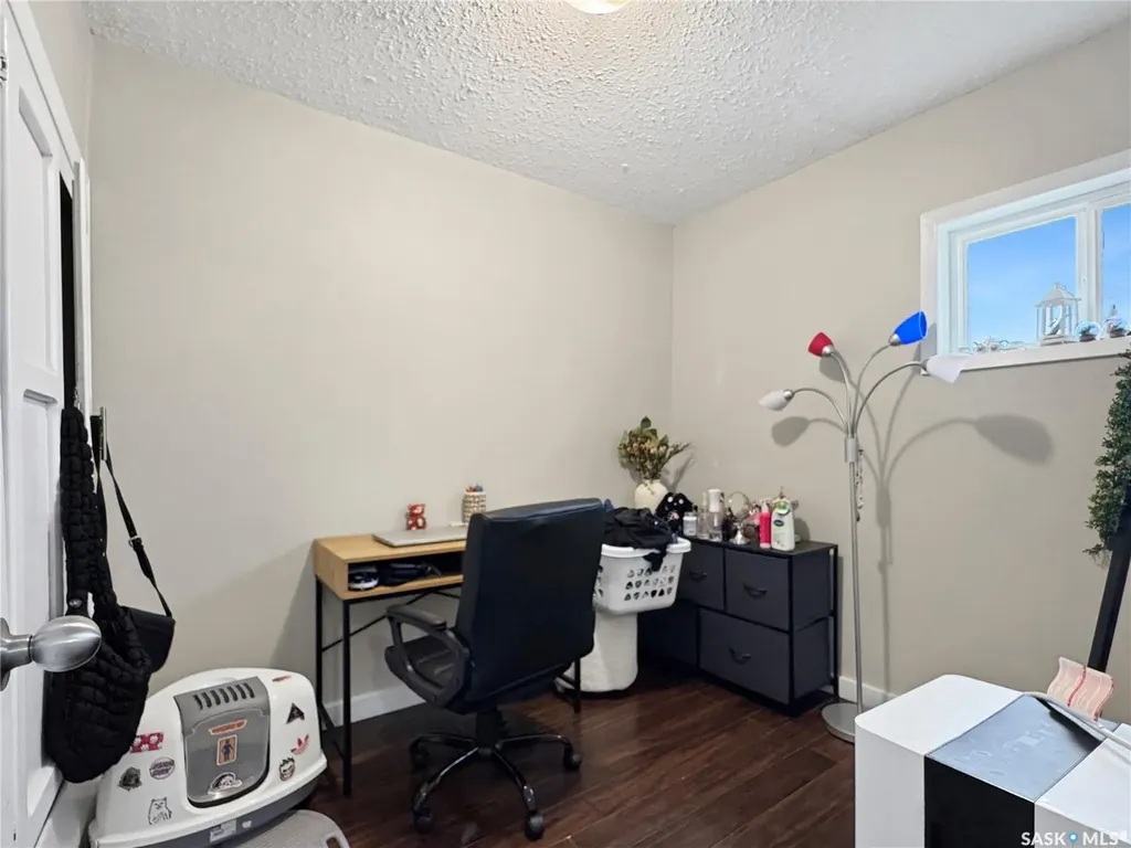 862 109th Street North Battleford SK S9A 2C9