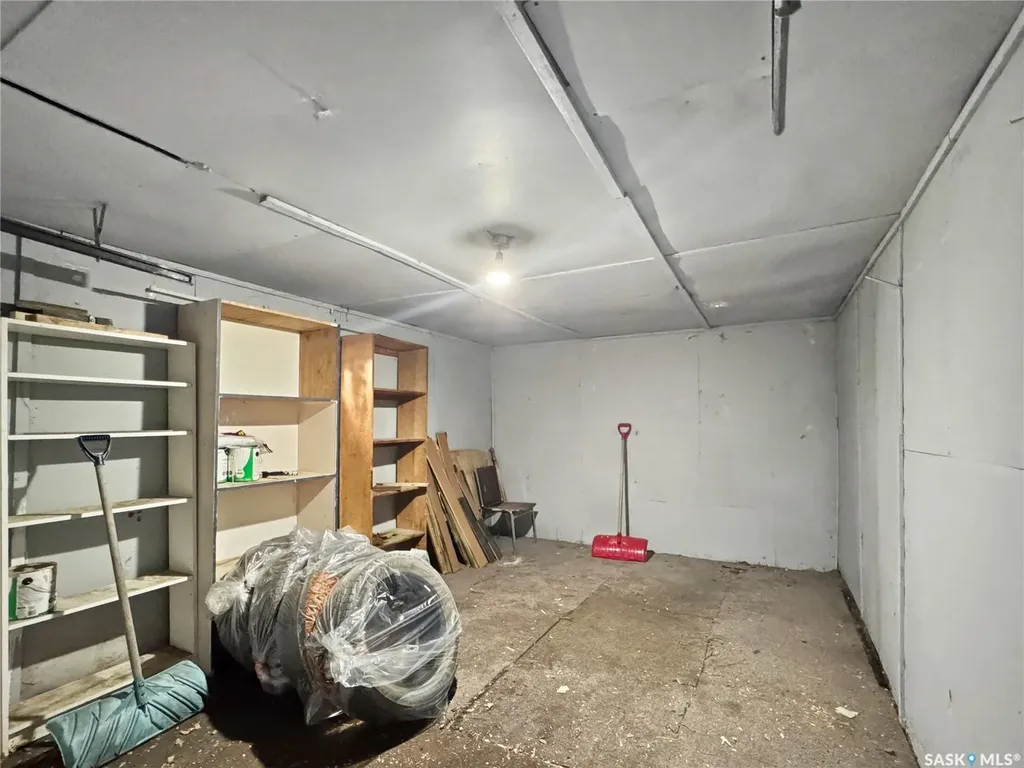 862 109th Street North Battleford SK S9A 2C9