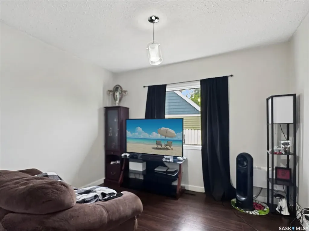 862 109th Street North Battleford SK S9A 2C9