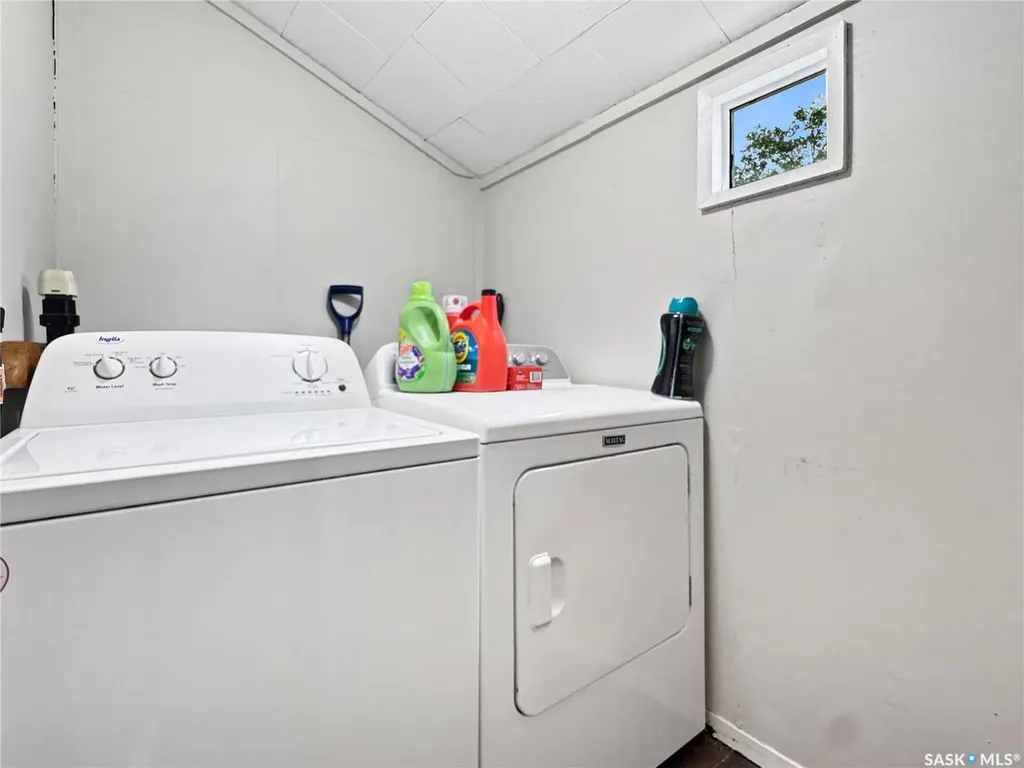 862 109th Street North Battleford SK S9A 2C9