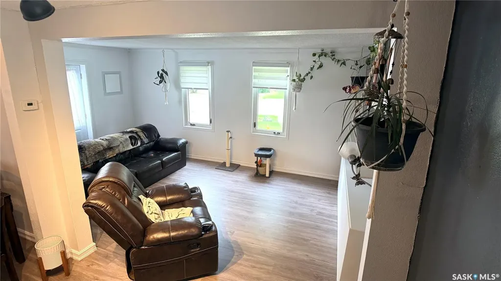 417 3rd Street Estevan SK S4A 0P1