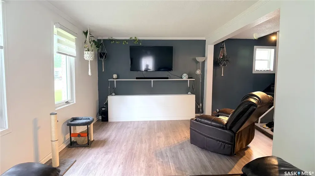 417 3rd Street Estevan SK S4A 0P1