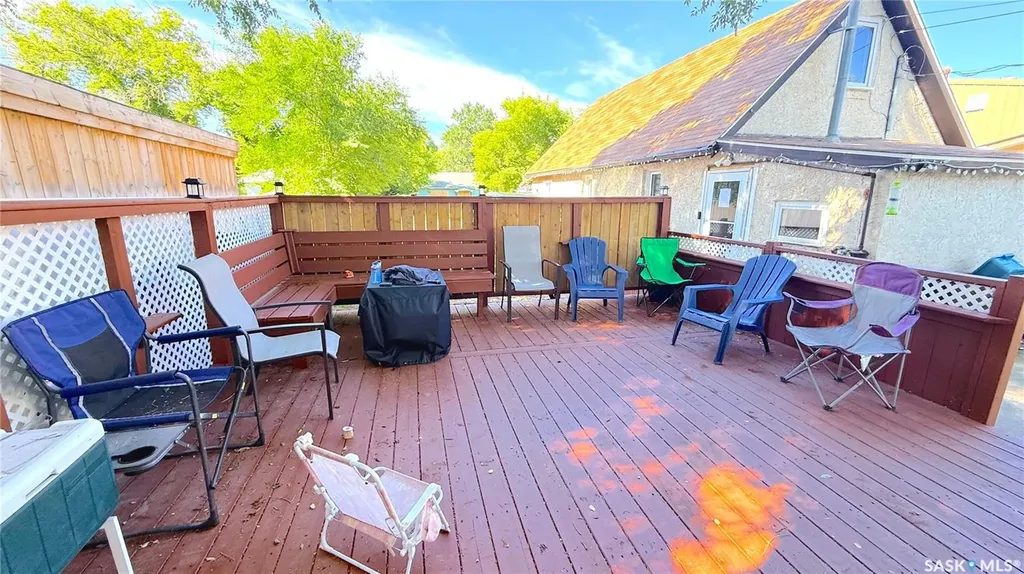 417 3rd Street Estevan SK S4A 0P1