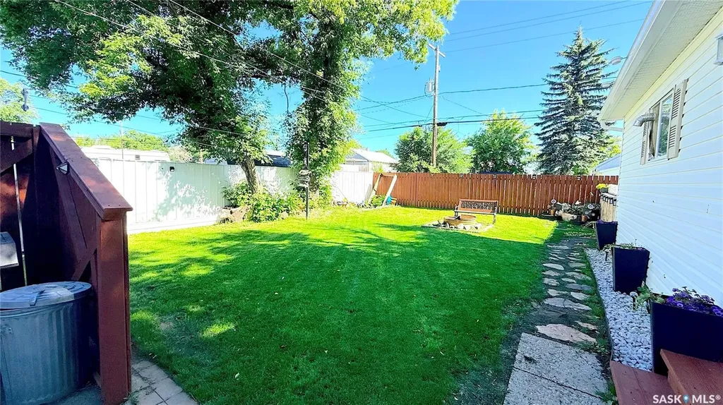 417 3rd Street Estevan SK S4A 0P1