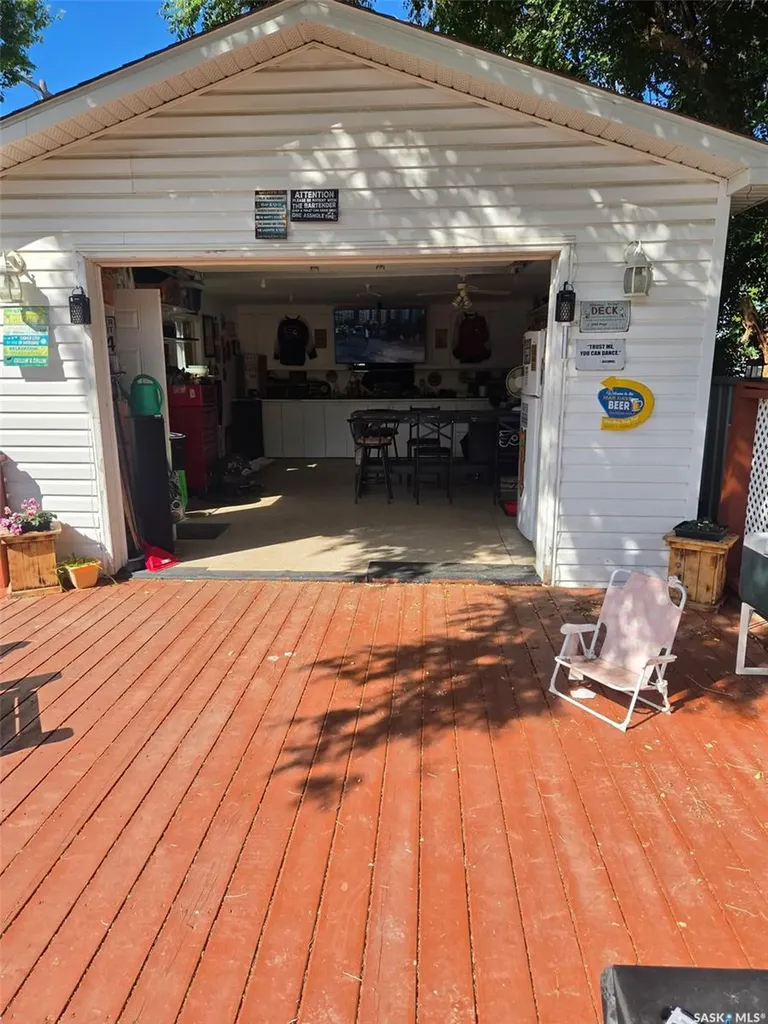 417 3rd Street Estevan SK S4A 0P1