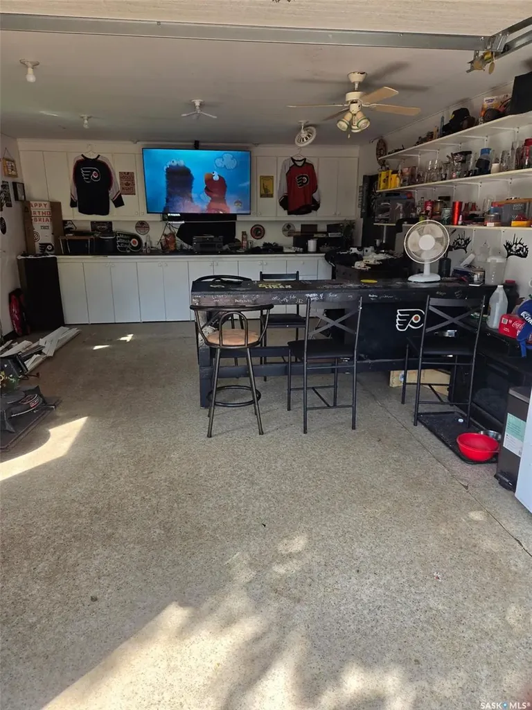 417 3rd Street Estevan SK S4A 0P1