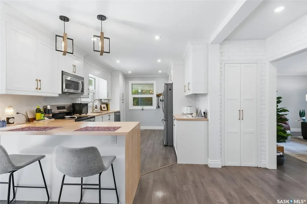 410 Ruth Street E Saskatoon SK S7J 0L4