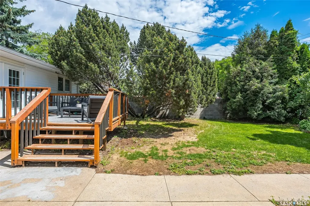 410 Ruth Street E Saskatoon SK S7J 0L4