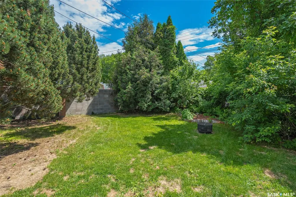 410 Ruth Street E Saskatoon SK S7J 0L4