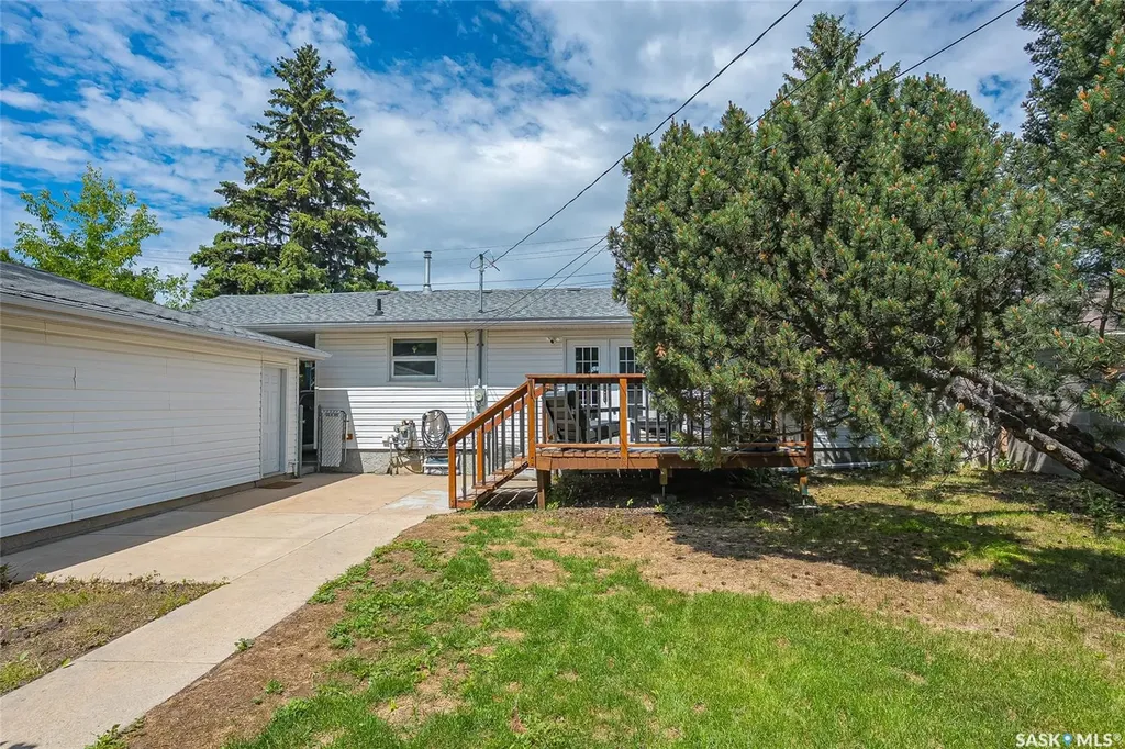 410 Ruth Street E Saskatoon SK S7J 0L4