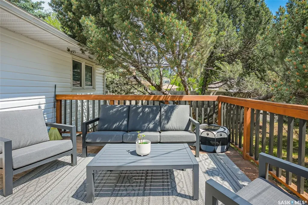 410 Ruth Street E Saskatoon SK S7J 0L4