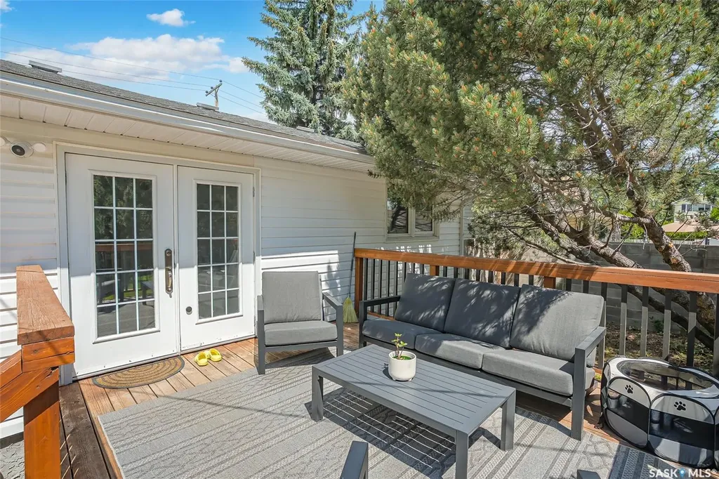 410 Ruth Street E Saskatoon SK S7J 0L4