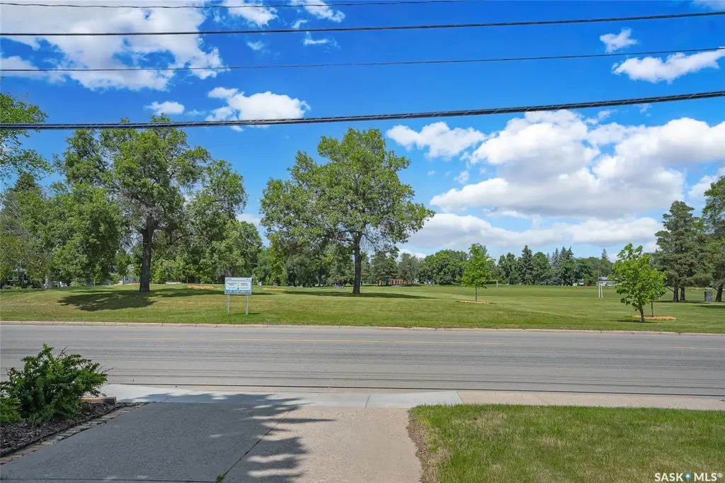 410 Ruth Street E Saskatoon SK S7J 0L4