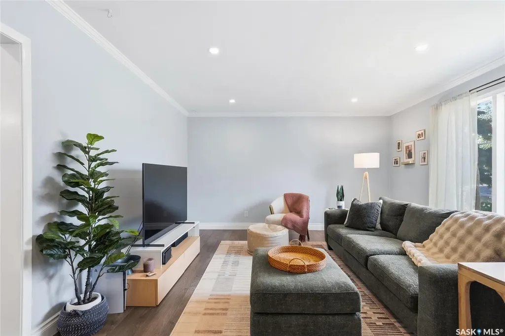410 Ruth Street E Saskatoon SK S7J 0L4