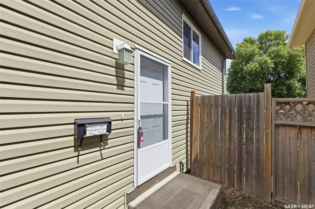 55 Borden Crescent Saskatoon SK S7L 5J9