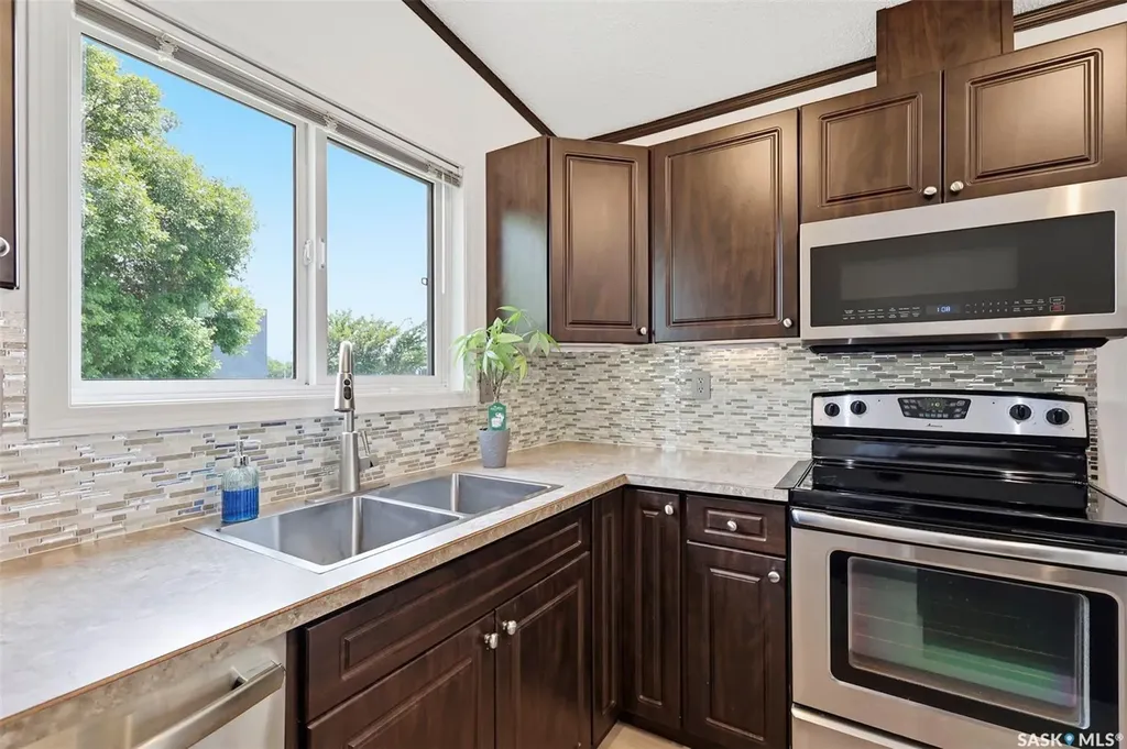 55 Borden Crescent Saskatoon SK S7L 5J9