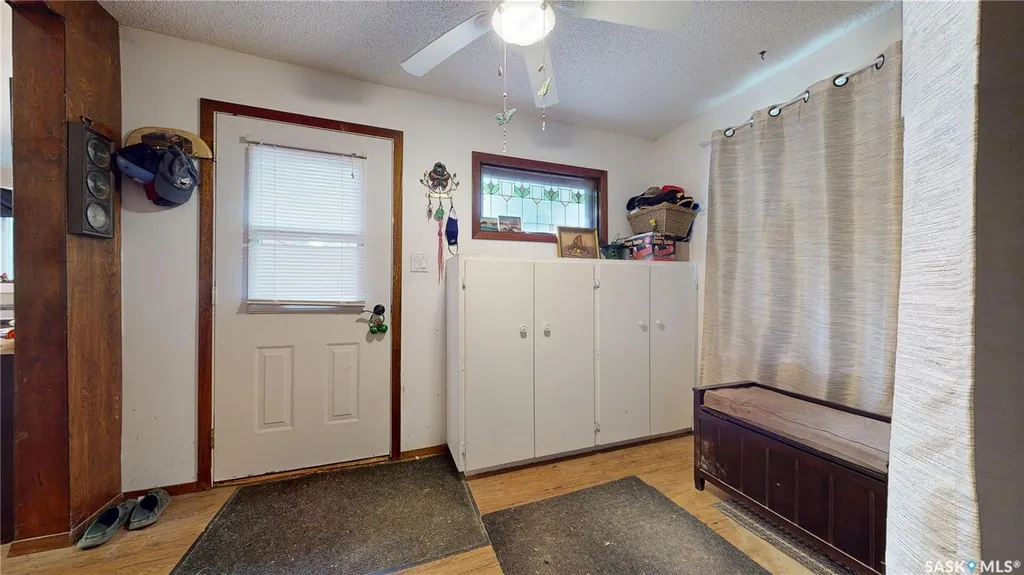 130 Maple Avenue N Eastend SK S0N 0T0