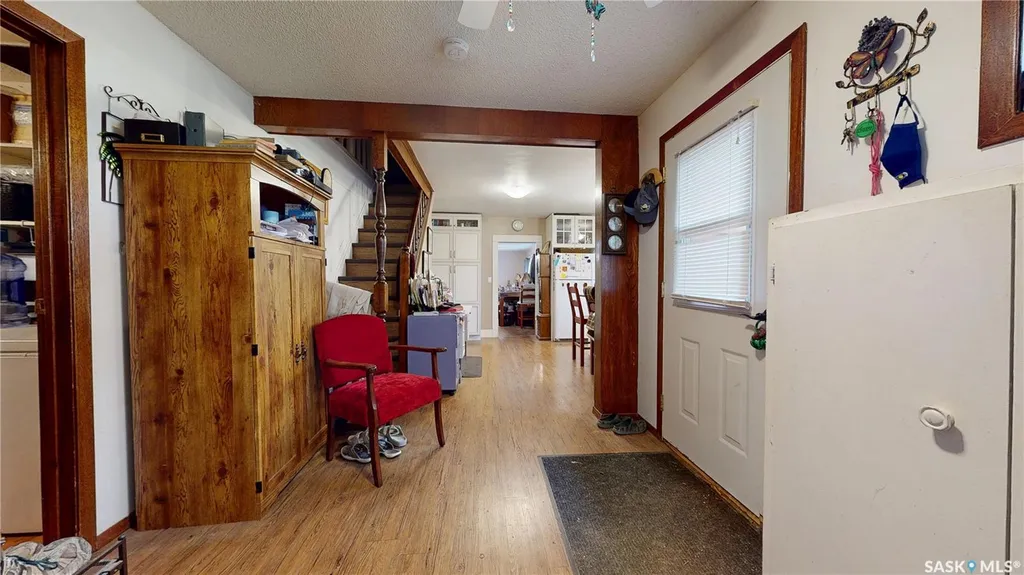 130 Maple Avenue N Eastend SK S0N 0T0