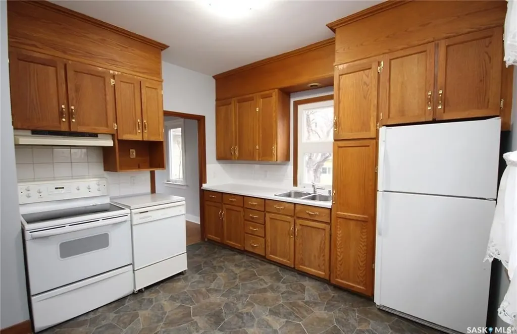 1461 98th Street North Battleford SK S9A 0M3