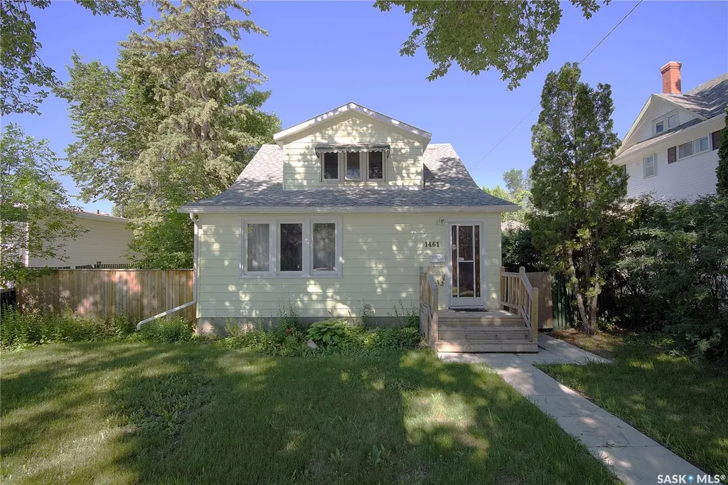 1461 98th Street North Battleford SK S9A 0M3