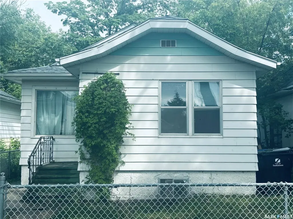 416 I Avenue S Saskatoon SK S7M 1Y4
