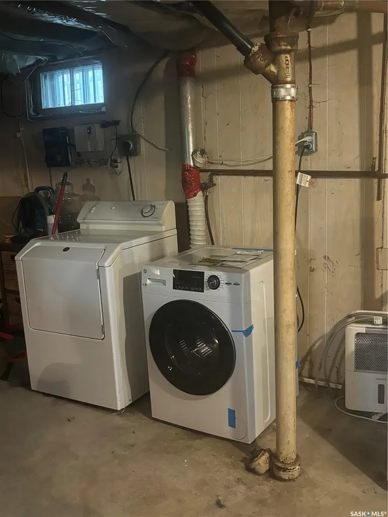 416 I Avenue S Saskatoon SK S7M 1Y4