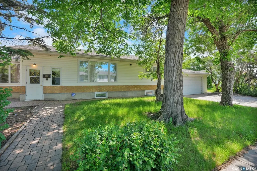715 Connaught Street Regina SK S4T 4S5