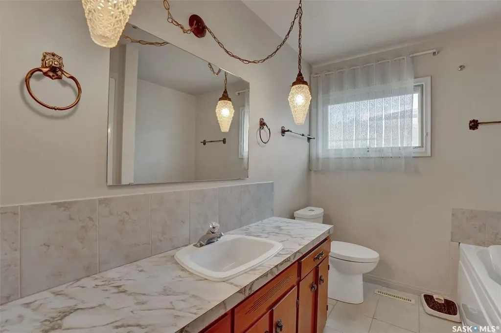 715 Connaught Street Regina SK S4T 4S5
