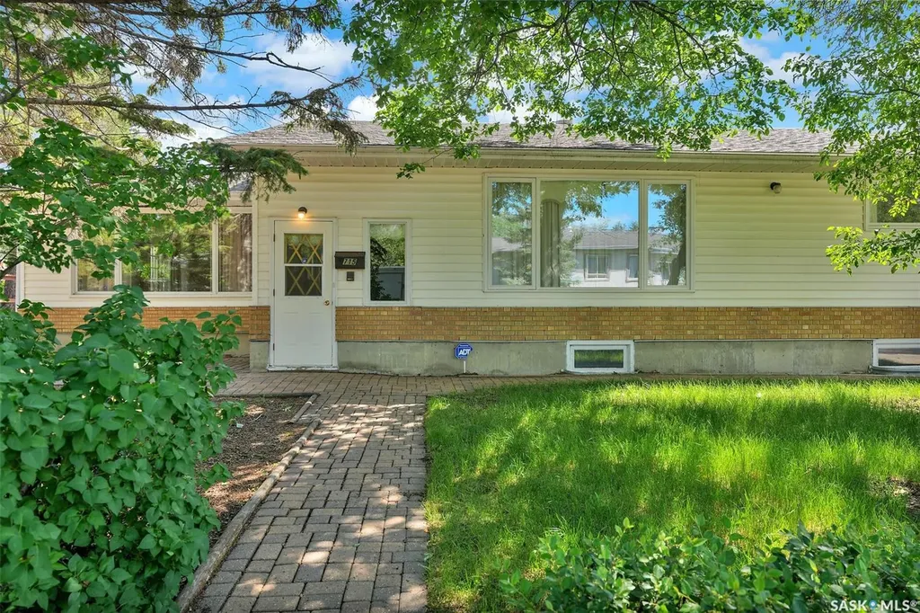 715 Connaught Street Regina SK S4T 4S5