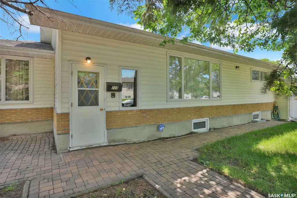 715 Connaught Street Regina SK S4T 4S5