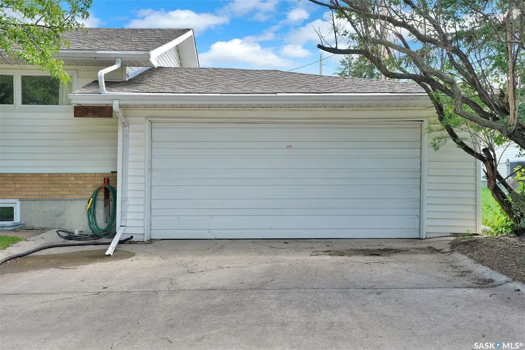 715 Connaught Street Regina SK S4T 4S5