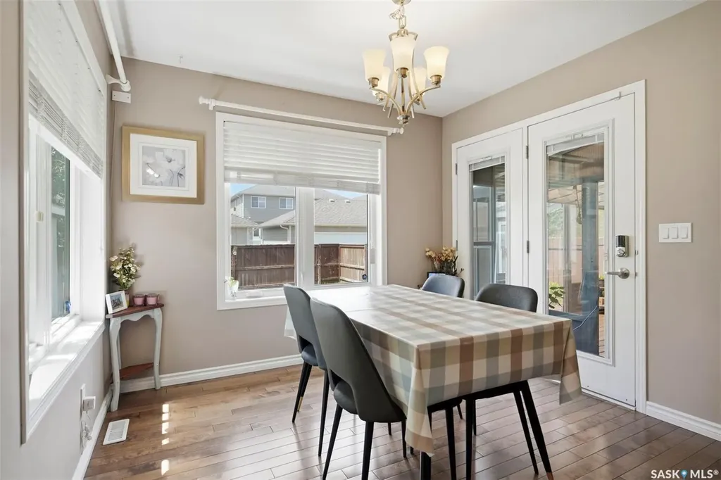 110 Robertson Cove Saskatoon SK S7T 0E3