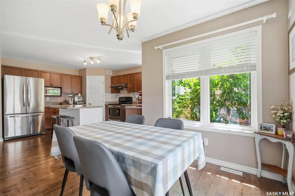 110 Robertson Cove Saskatoon SK S7T 0E3