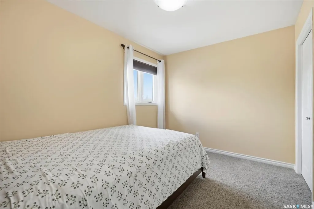 110 Robertson Cove Saskatoon SK S7T 0E3