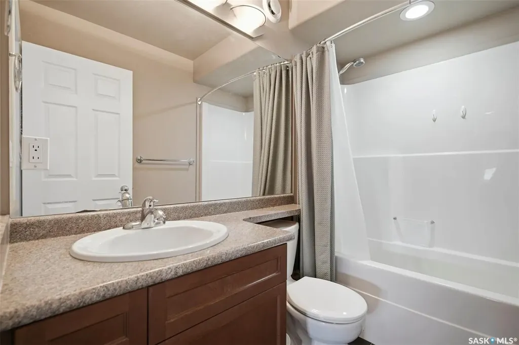 110 Robertson Cove Saskatoon SK S7T 0E3