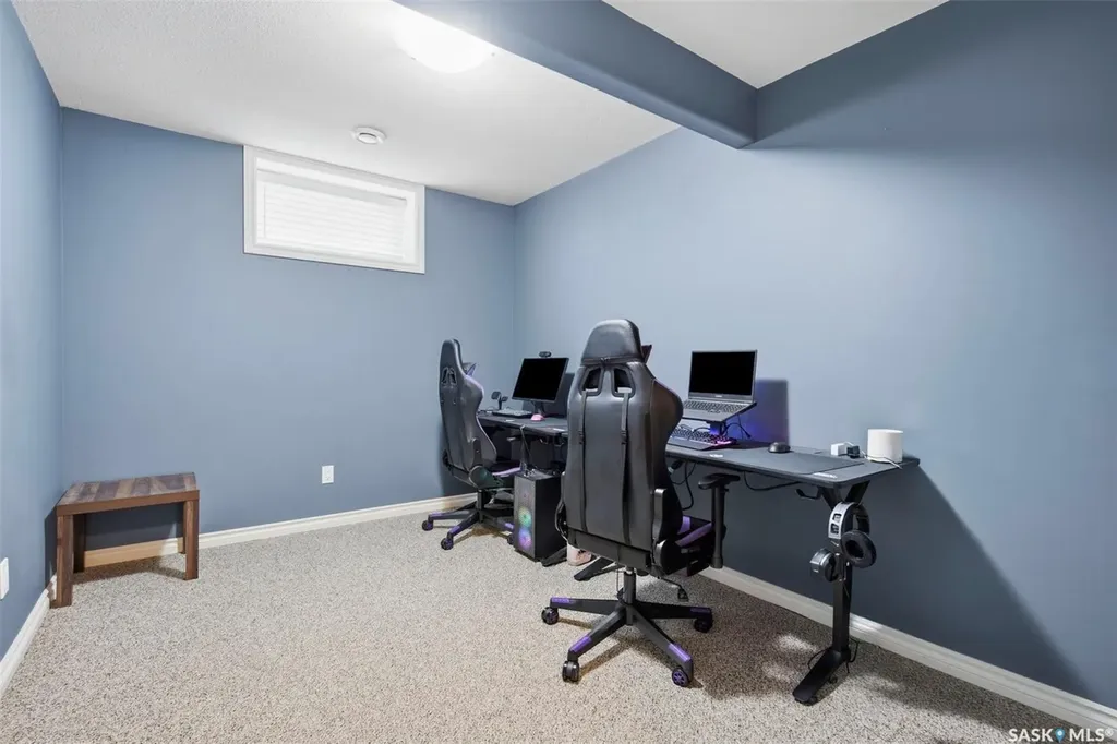 110 Robertson Cove Saskatoon SK S7T 0E3
