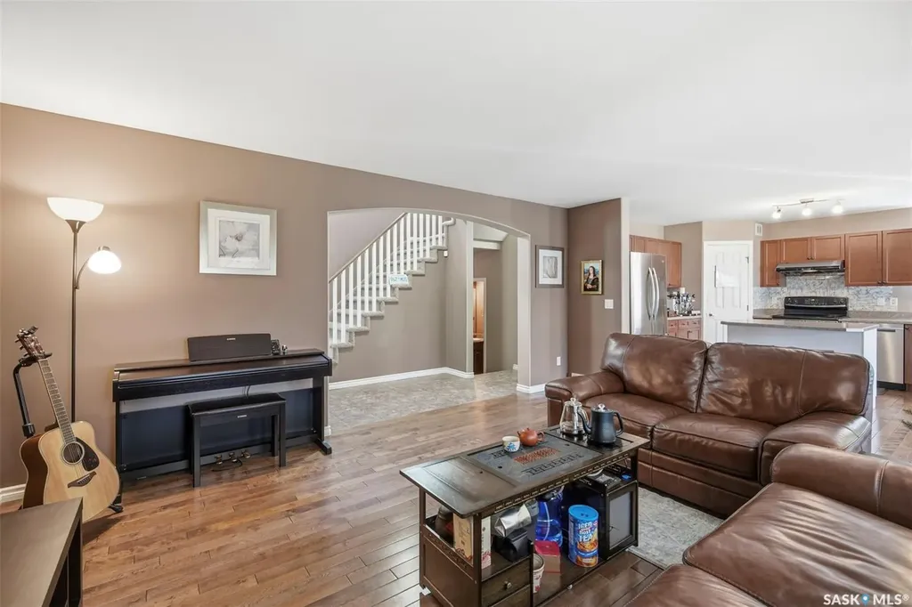 110 Robertson Cove Saskatoon SK S7T 0E3